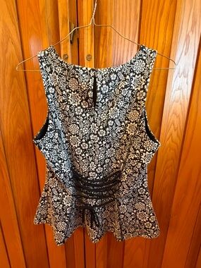Anthropologie Floral Lace-Up Peplum Top M